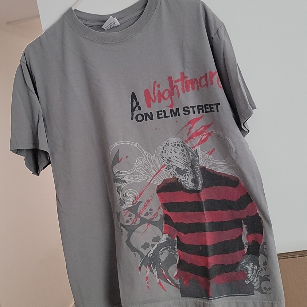 A Nightmare on Elm Street shirt size Large